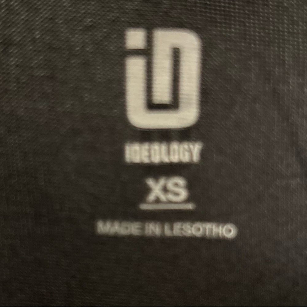 Ideology NWT Black Slim-Fit Running Jacket, 2 front Zip Pockets/Thumb Pulls. XS - Picture 5 of 6